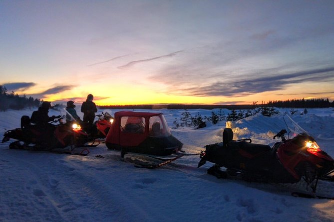 Northern Lights Night by Snowmobile (Private Tour)