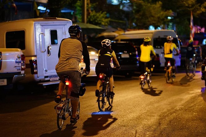 NR-02 Kohrattanakosin Old Town Cycling With Loha Prasat,The Giant Swing and More
