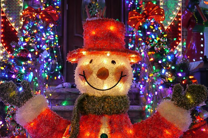 NYC Holiday Lights Christmas Sightseeing Bus Tour With Gifts