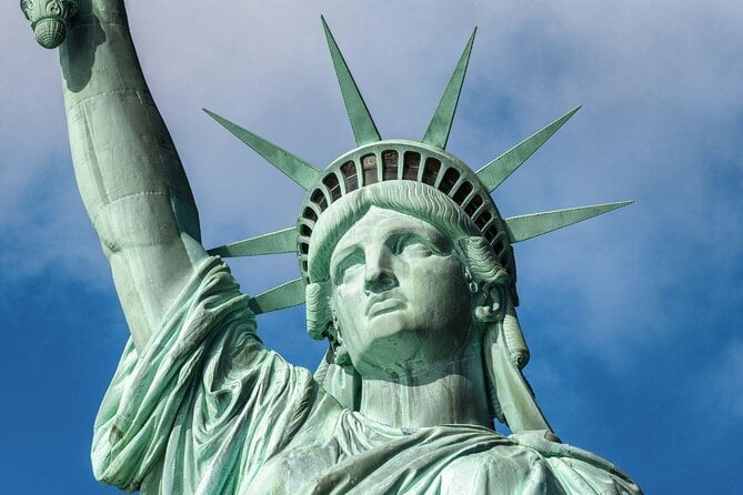 NYC Manhattan Skyline and Statue of Liberty Dinner Cruise Ticket