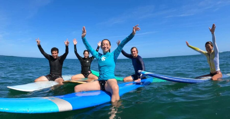 Oahu: Kids Tandem Surf Lesson for Ages 10 and Under