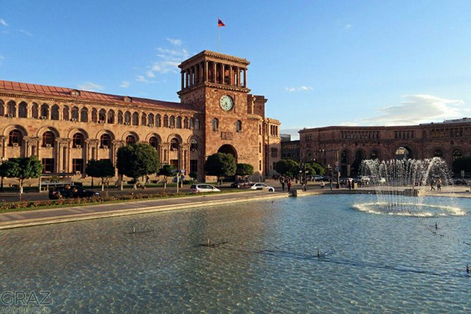 Observing City Tour in Yerevan