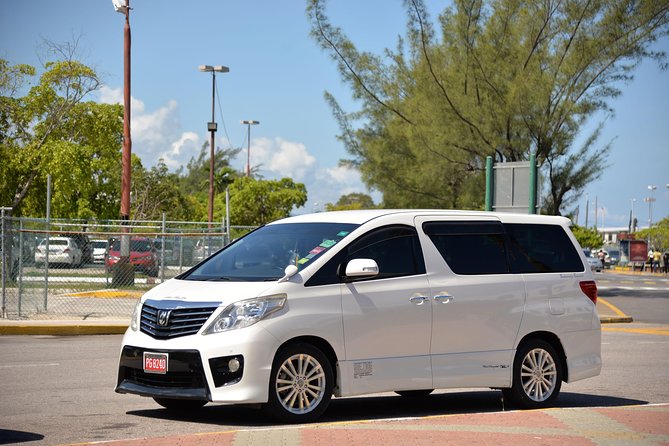 Ocho Rios Hotels Transfer Between Montego Bay Airport (MBJ) - Vehicle and Capacity Options