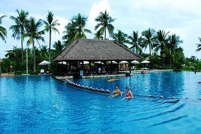 One Day Private Tour of Wuzhizhou Islet and Nantian Hot Spring