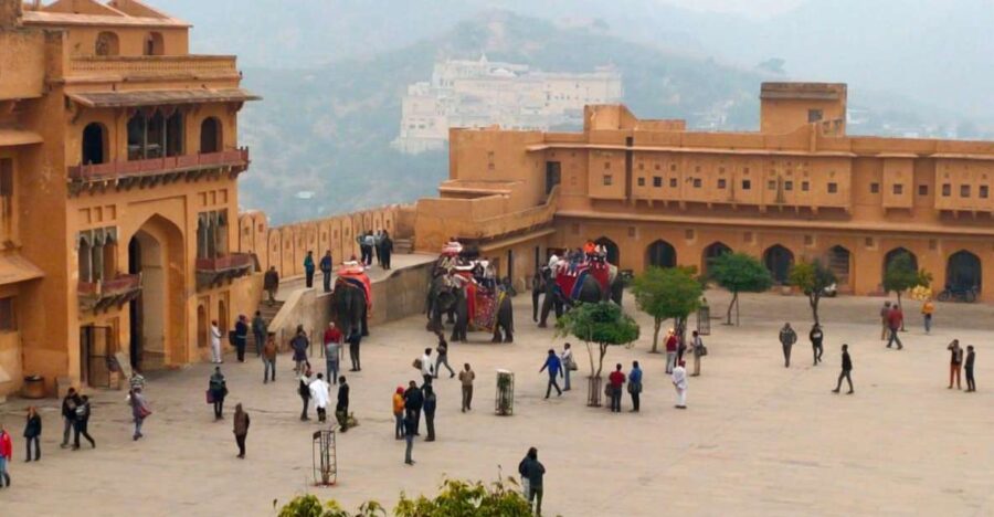 One Day Tour in Pink City Jaipur With Guide