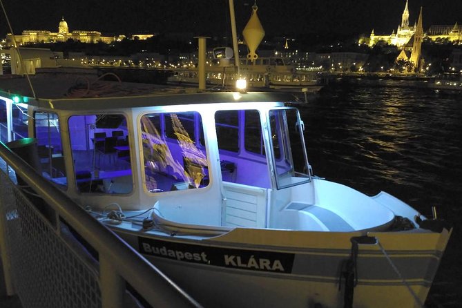 One Hour Hen or Stag Private Party Boat Budapest With Unlimited Beer and Wine - Inclusions and Amenities