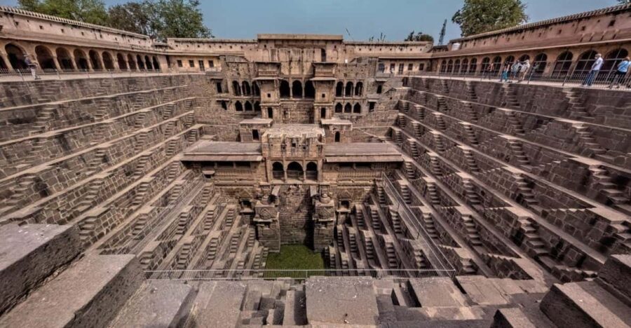 One Way Agra To Jaipur Via Chand Baori & Fatehpur Sikri