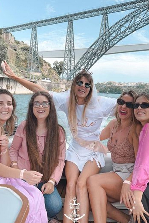 Oporto: Cruises Douro - River Private Yacht Cruises