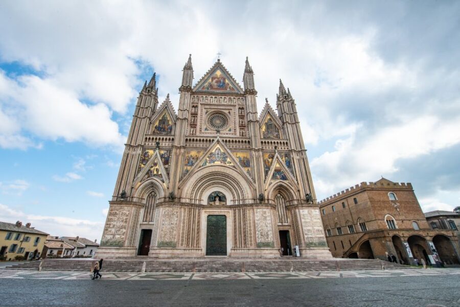 Orvieto Walking Tour Including Duomo Tickets
