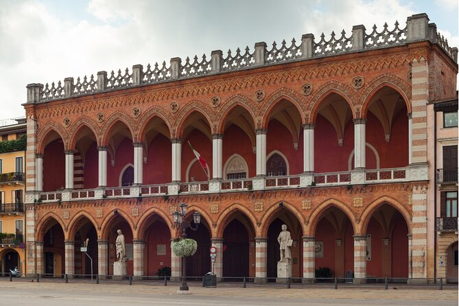 Padua Scavenger Hunt and Highlights Self-Guided Tour