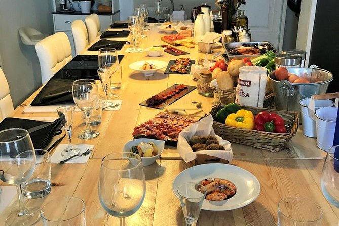 Paella & Tapas Cooking Class in Barcelona - Class Overview