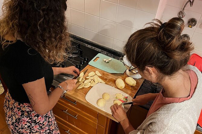 Pastel De Nata Class in Sintra With a Food-Loving Couple