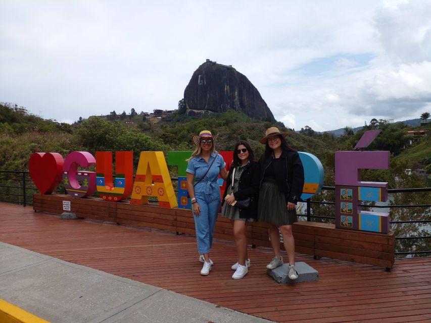 Peñol-Guatapé Private Tour: With Breakfast, Lunch, and Boat