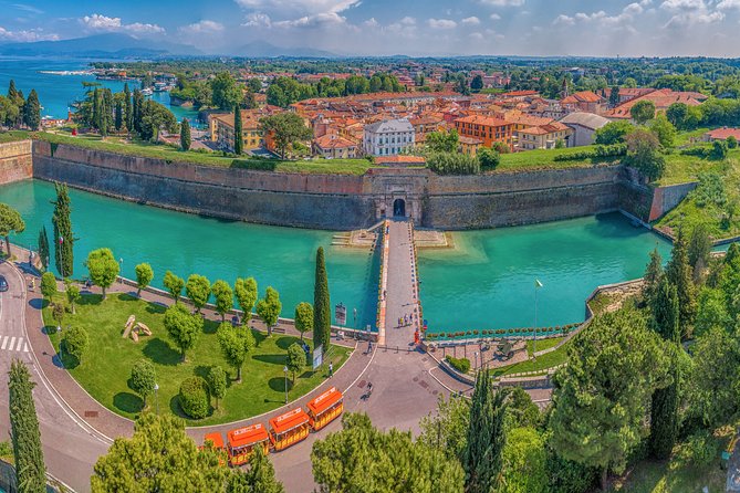 Peschiera Walking Tour - Stroll Through History