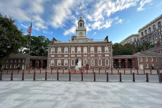 Philadelphia Historic Self Guided Walking Tour and Scavenger Hunt - Exploring Philadelphias Storied History
