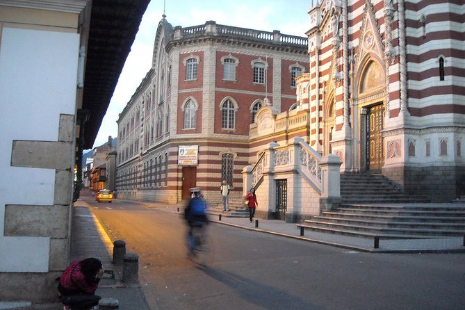 Photography in Bogotá Private Tour. (6 Hrs.) - Tour Overview