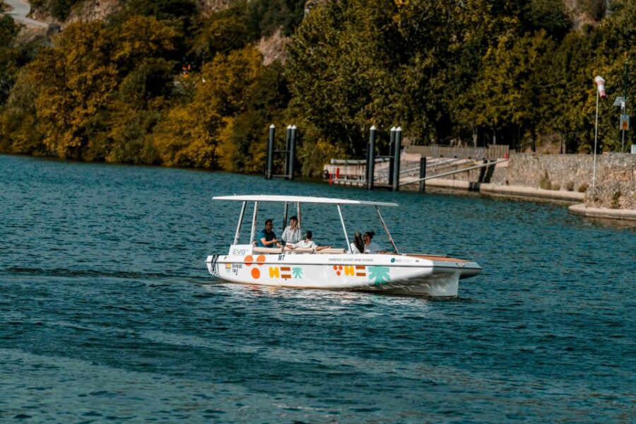 Pinhao: Douro River Solar Boat Tour – Wine Tasting Included