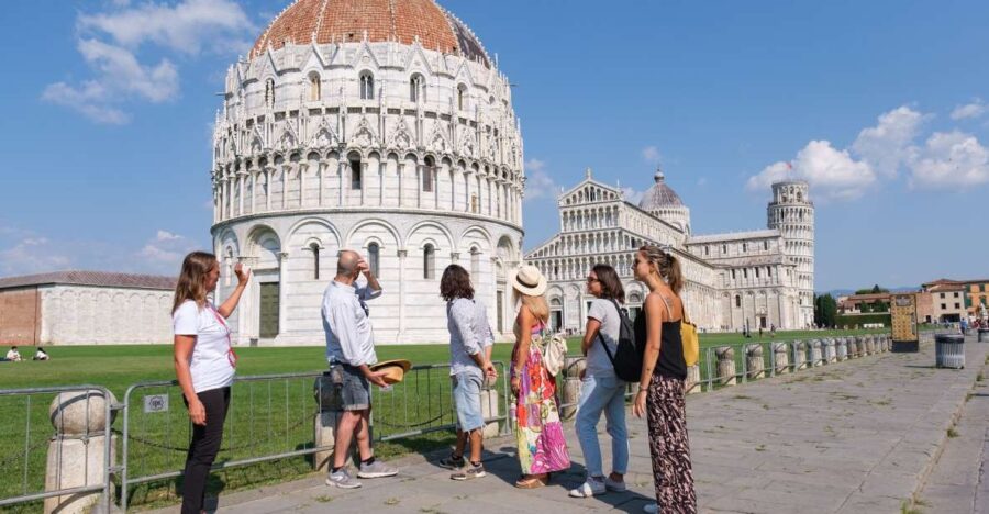 Pisa: City Sightseeing Walking Tour With Snacks and Drinks - Tour Overview and Details