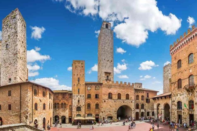 Pisa, Michelangelo Square (FI), San Gimignano and Chianti