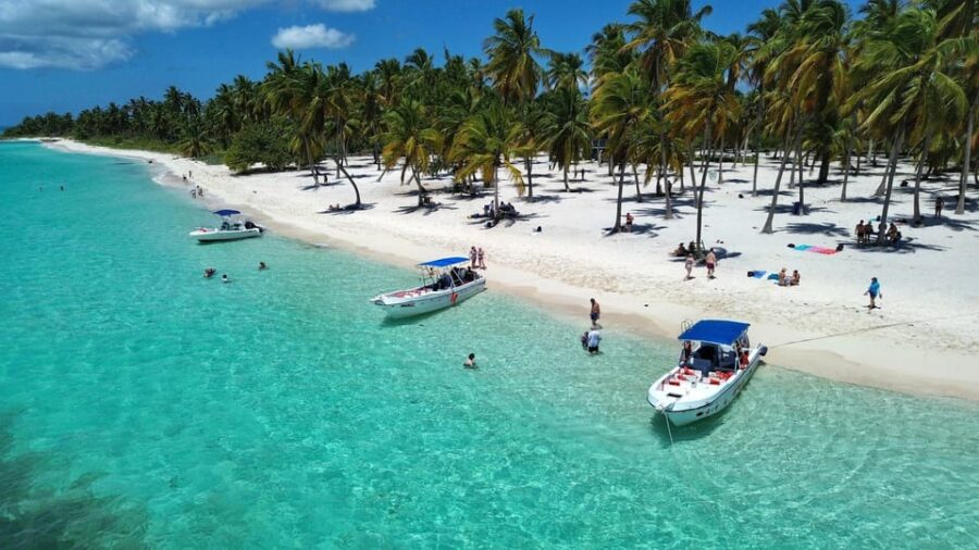 Pivate Boat Saona Island Day Trip With Snorkeling and Lunch