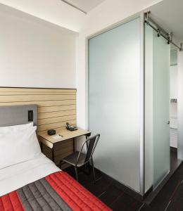 Pod Times Square - Location and Proximity