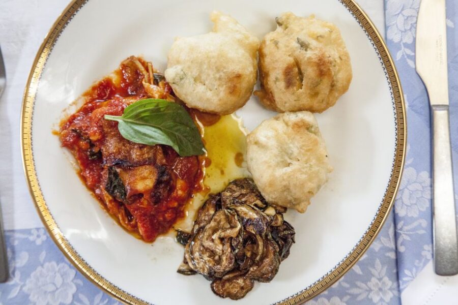 Pompei: Dining Experience at a Locals Home - Experience Overview
