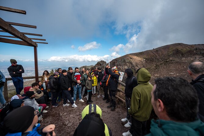 Pompeii and Vesuvius Small Group Tour From Sorrento With Pizza