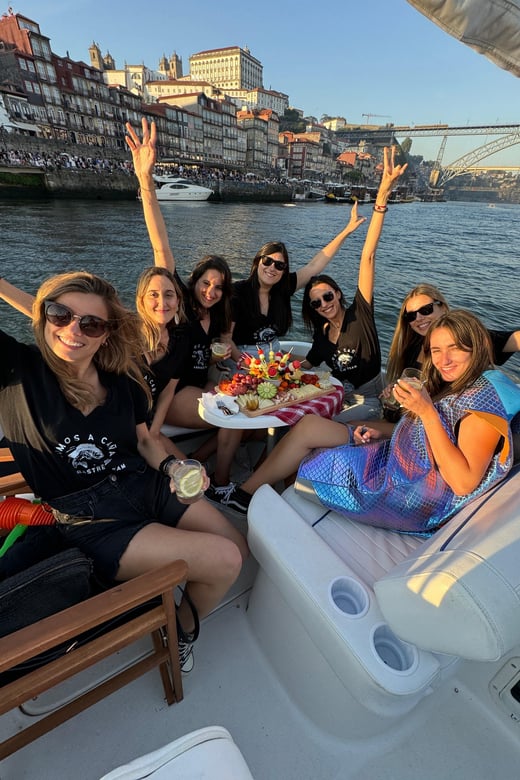 Porto Boat Tour: Events/ Bachelorette Party W/ SEXY CAPTAIN