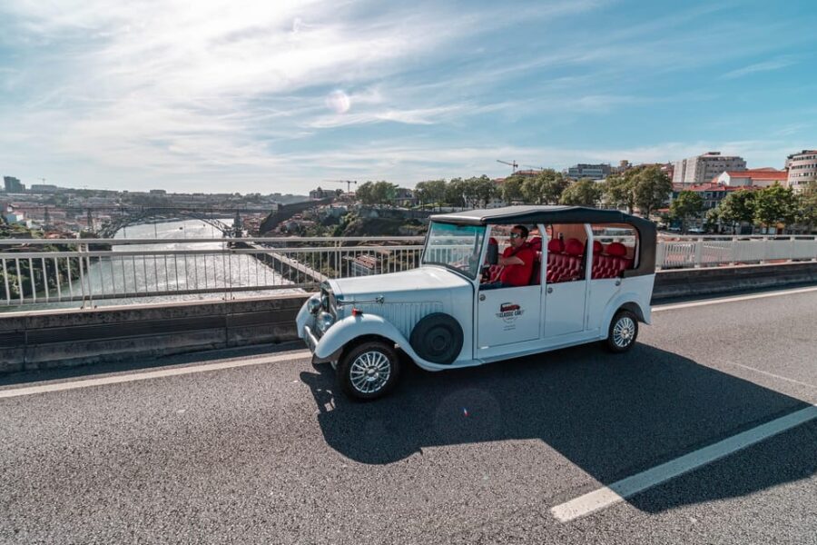 Porto: City Center Eco Car Tour