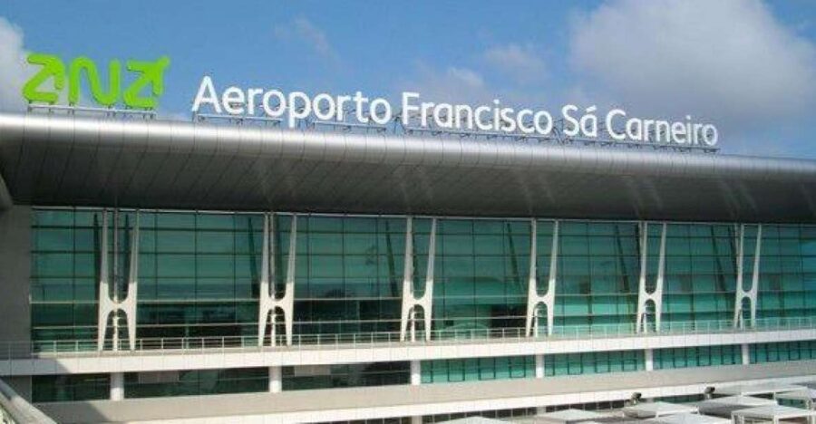Porto: Private Transfer to Porto Airport (OPO)