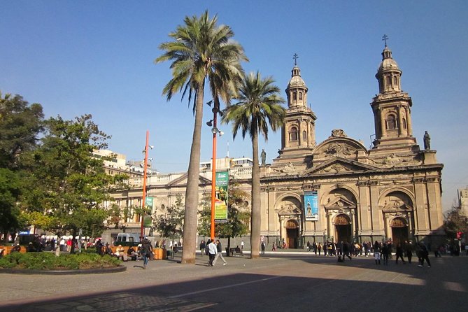 Premium Semi-Private Half Day Tour Santiago Highlights