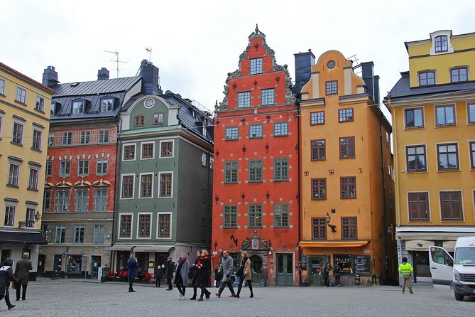 Private 4h VIP City Tour by Limousine Car and Guide in Stockholm