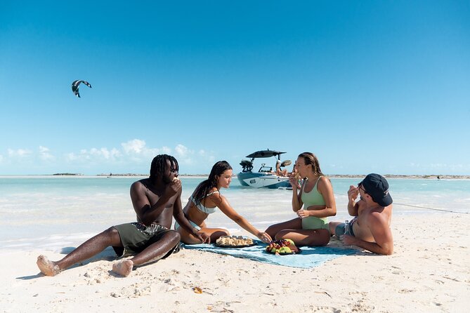 Private 7-Hr Island Escape Tour in Turks and Caicos (up to 10)