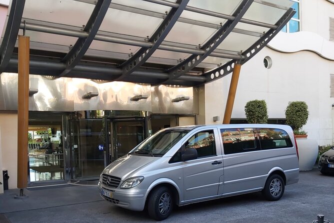 Private Airport Transfer to Funchal 8 People More Return