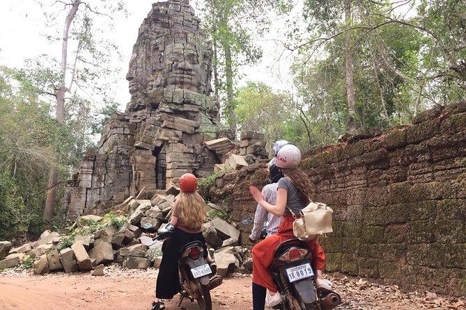 Private Angkor Wat Bakeng Hidden Gem Sunset Tour