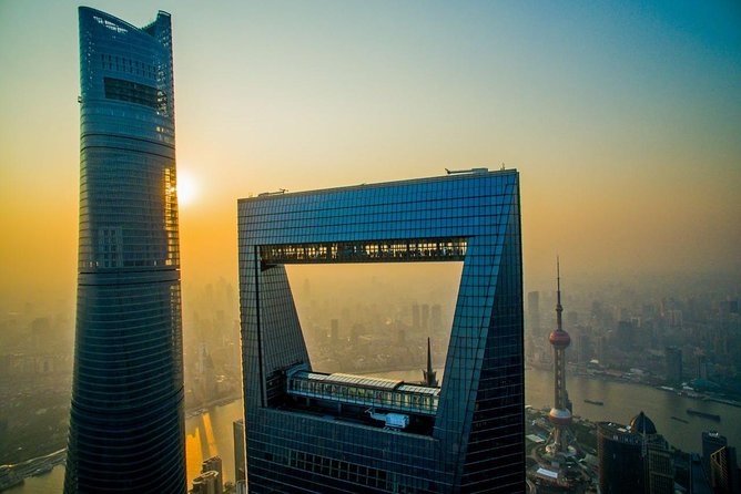 Private Arrival Transfer From Pudong Airport to Shanghai City Hotel