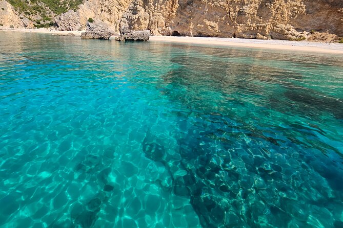 Private Boat Tour Along the Coast of Sesimbra - Inclusions