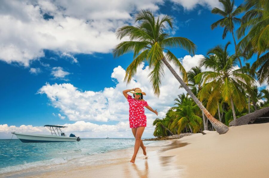 Private Catamaran Excursion to Isla Saona From Punta Cana