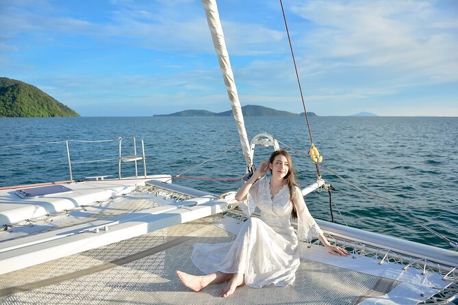 Private Catamaran Yacht to Maiton and Coral With Sunset Cruise
