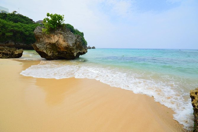 Private Chartered Car to Tanah Lot and Uluwatu