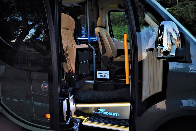 Private Cruise Port to Airport Transfer in Barcelona