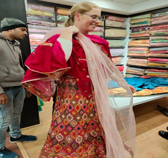 Private Customized Delhi Shopping Tour Wid Female Consultant