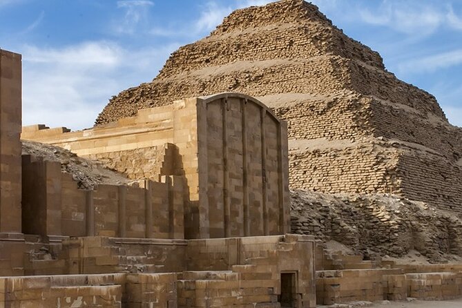 Private Day Tour Pyramids Giza, Sakkara and Memphis City