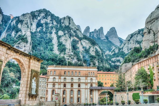 Private Full Day City Tour of Barcelona and Monastery of Montserrat W/ Pick up