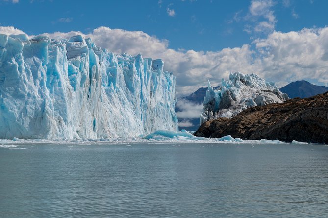 Private Full-Day Tour to the Perito Moreno Glacier – Ideal Option for Families!