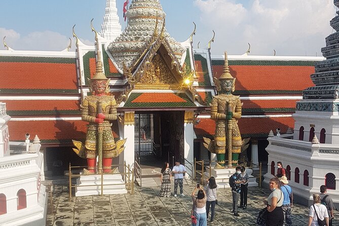 Private German-Speaking Tour: Bangkok’s Main Attractions