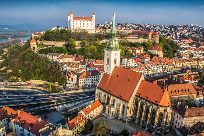 Private Grand City Tour in Bratislava With Devin Castle