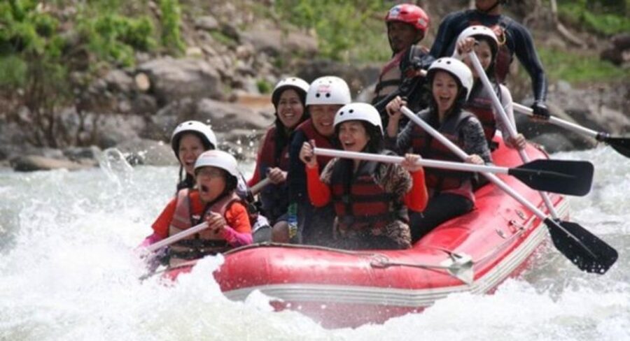 Private Guided Rafting on Magdalena River