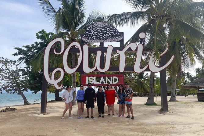 Private Honda Bay Island Hopping Tour - Meeting and Pickup