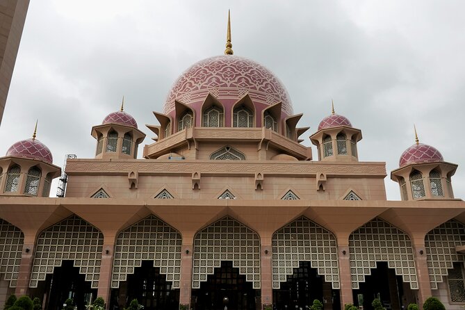Private Kuala Lumpur City Tour Including Putrajaya & Batu Caves